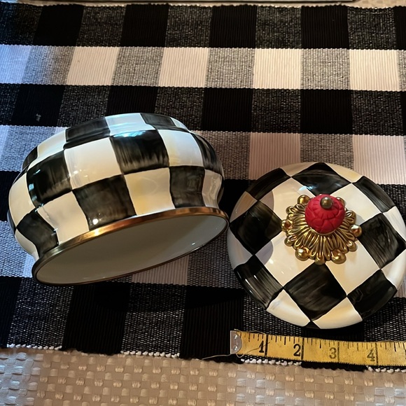 New MacKenzie-Childs Courtney Check Squash Pot. Perfect covered candy dish, etc. - Picture 3 of 4